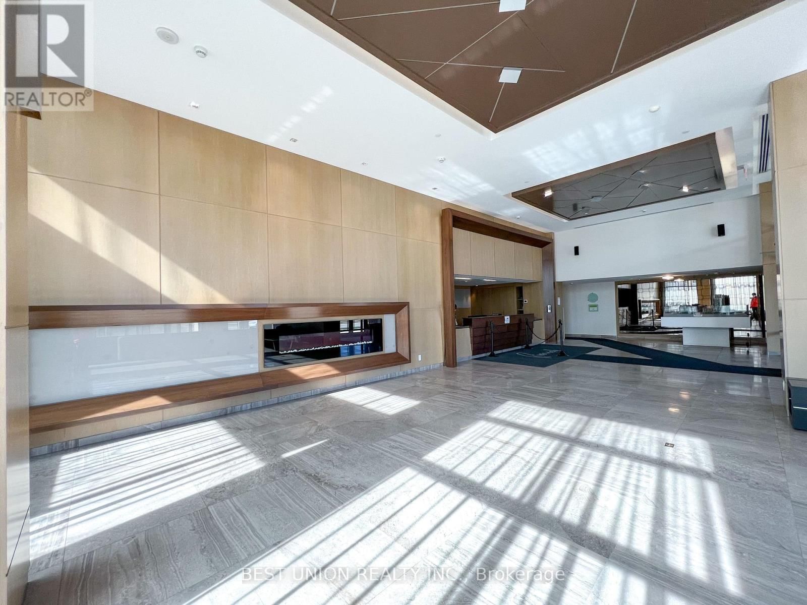 RG08 - 18 UPTOWN DRIVE Image 4