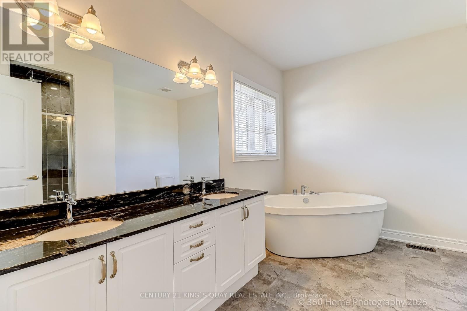 9 GREYWACKE STREET Image 16