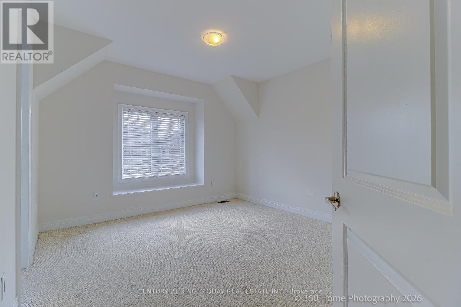 9 GREYWACKE STREET Image 17