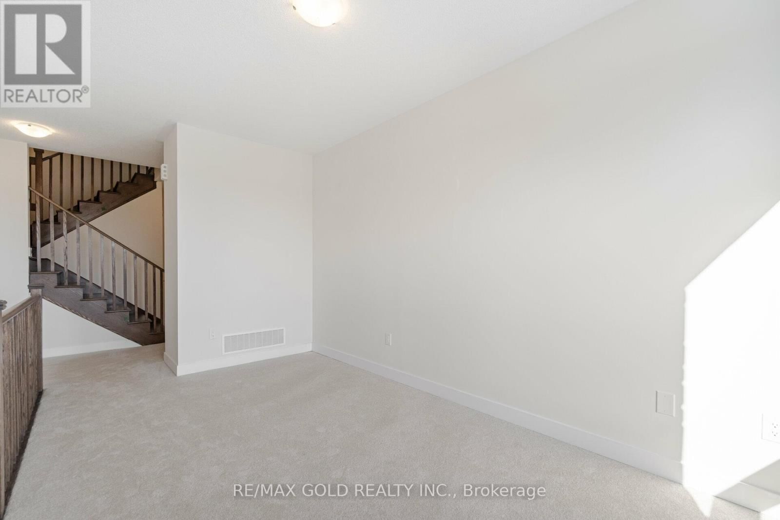 59 MIKAYLA LANE Image 12