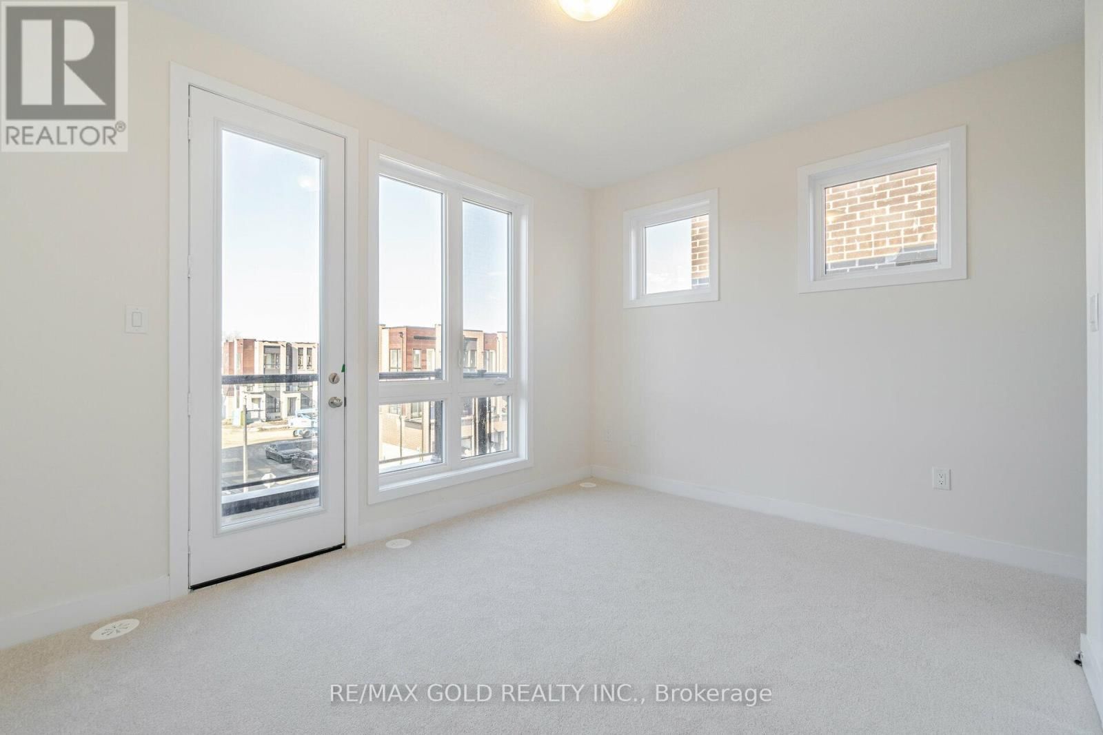 59 MIKAYLA LANE Image 32