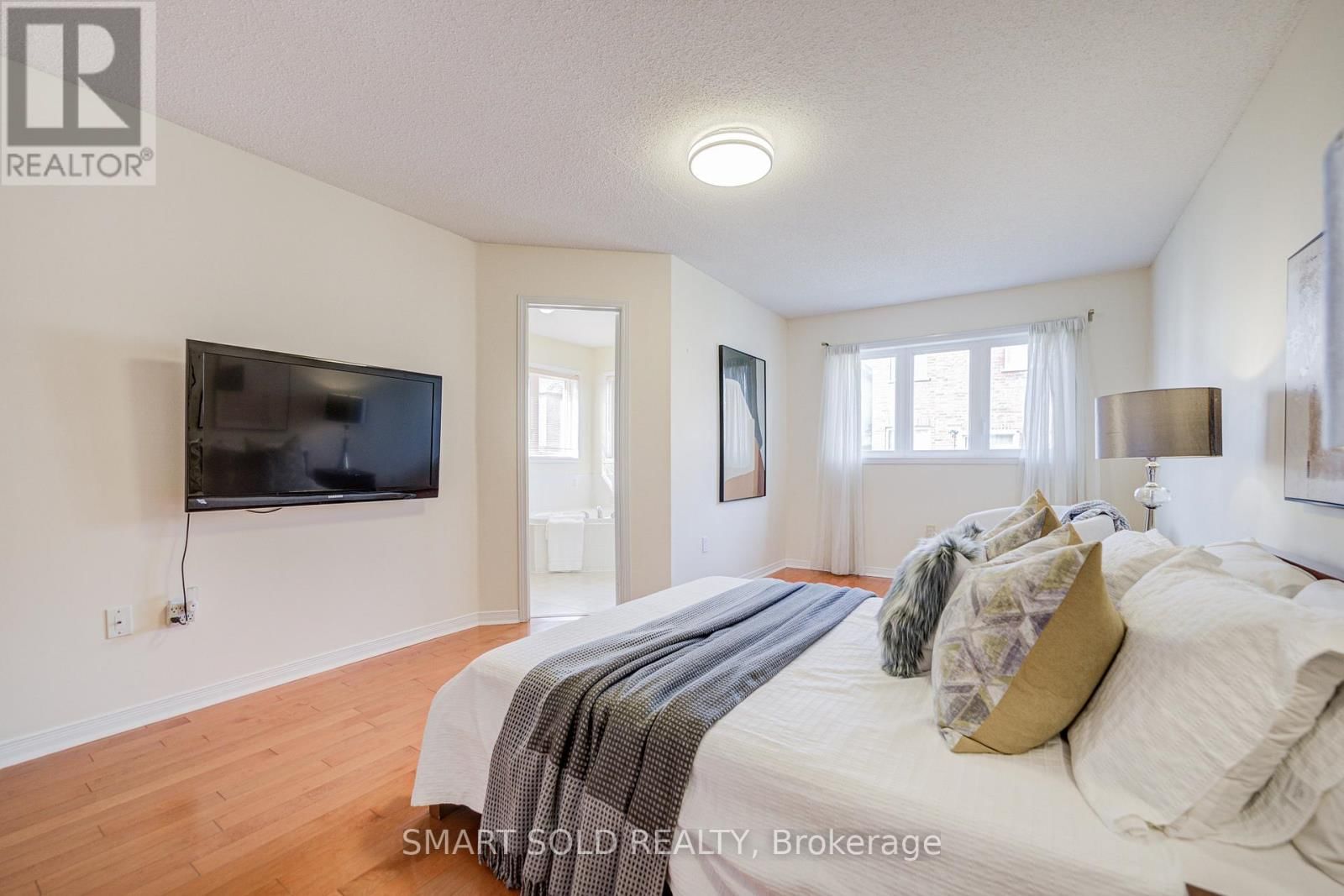 28 CATALPA CRESCENT Image 22