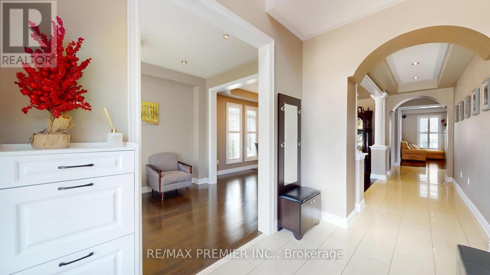 48 HERON HOLLOW AVENUE Image 5