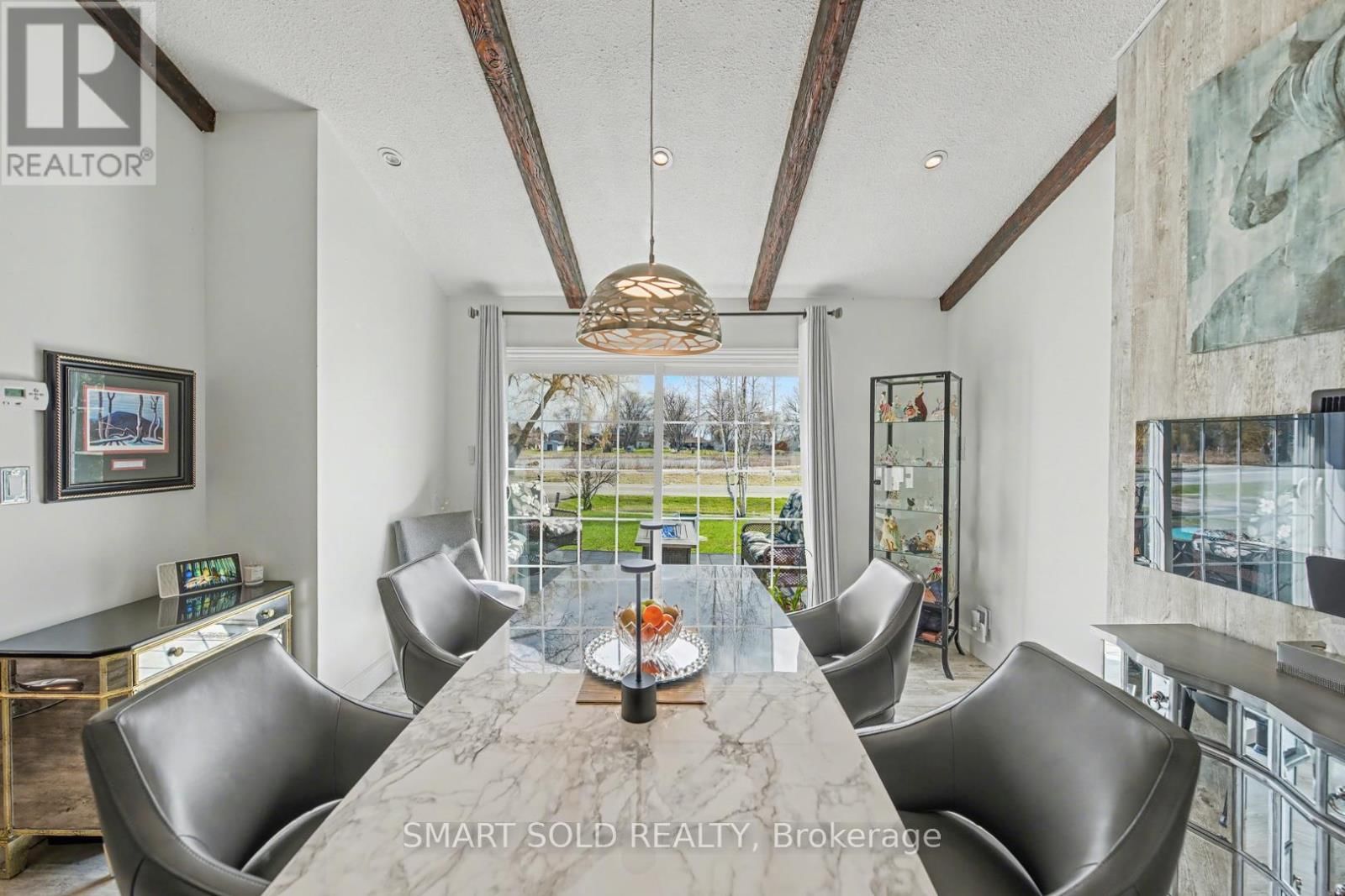 210 PARKVIEW DRIVE Image 15