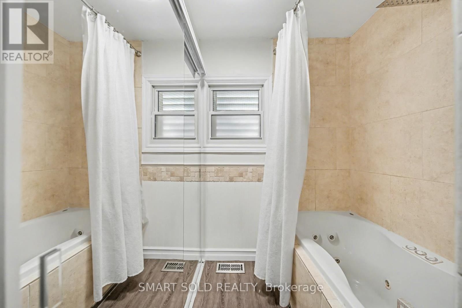 210 PARKVIEW DRIVE Image 23