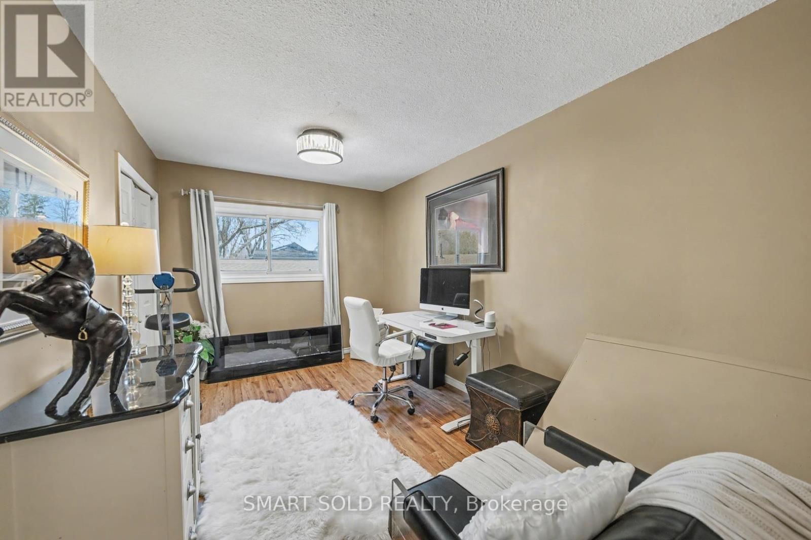 210 PARKVIEW DRIVE Image 25