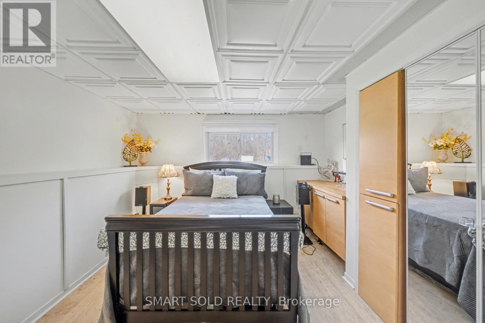 210 PARKVIEW DRIVE Image 27