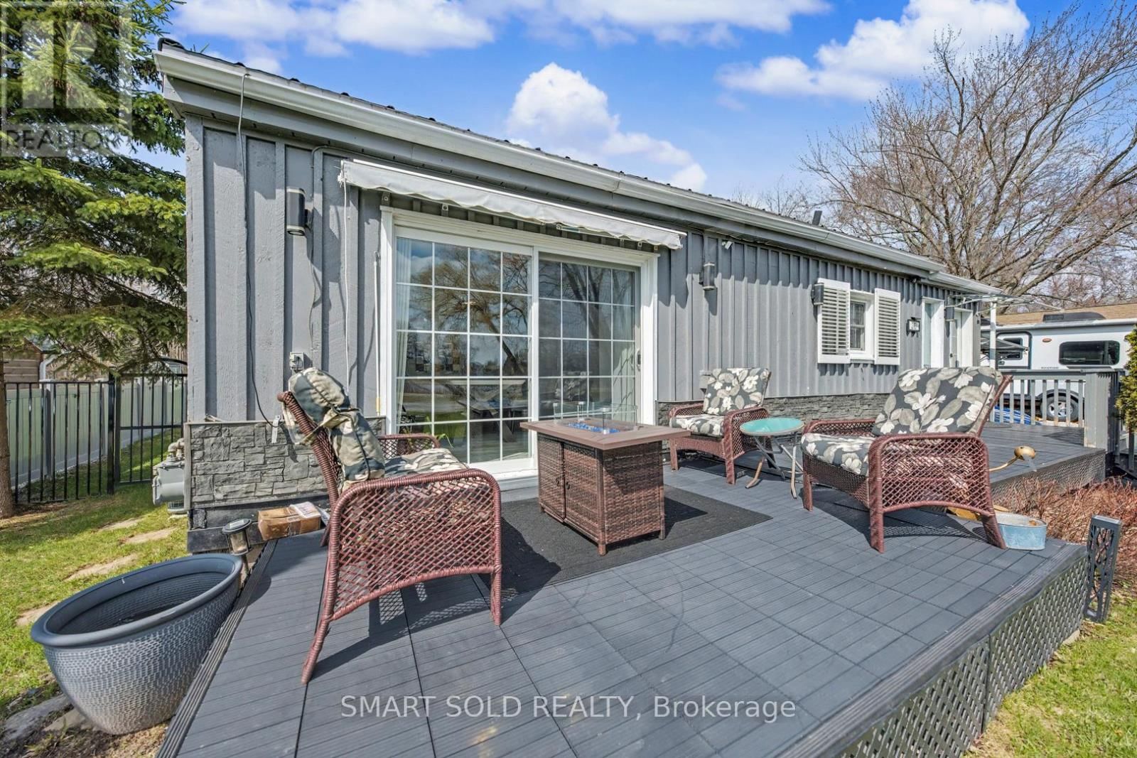 210 PARKVIEW DRIVE Image 3