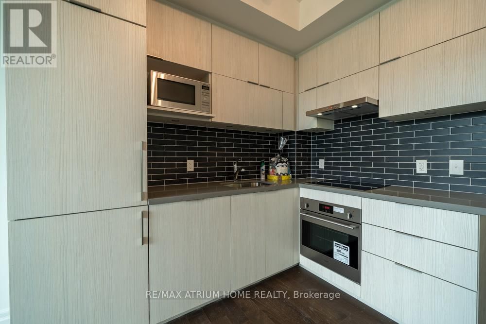 809 - 10 ROUGE VALLEY DRIVE Image 4