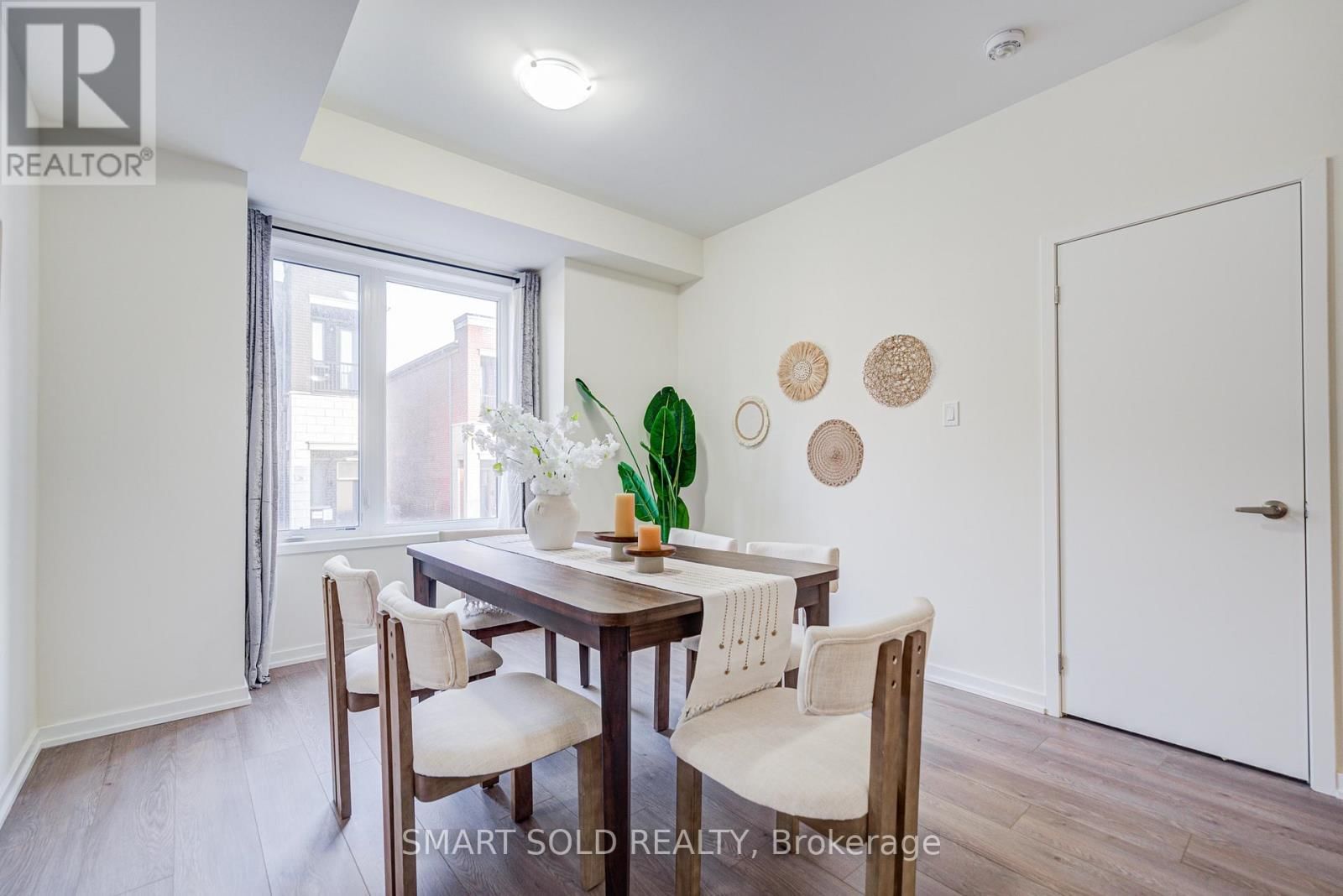 25 ORIGIN WAY Image 9