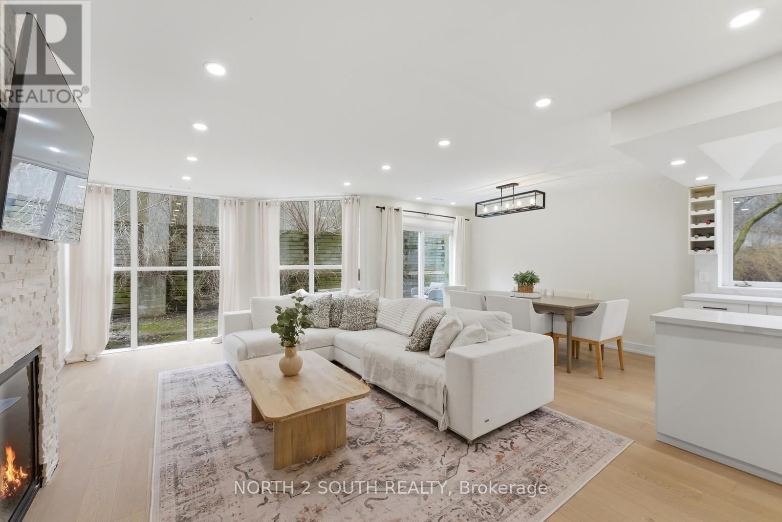 TH 23 - 100 ARBORS LANE Image 11