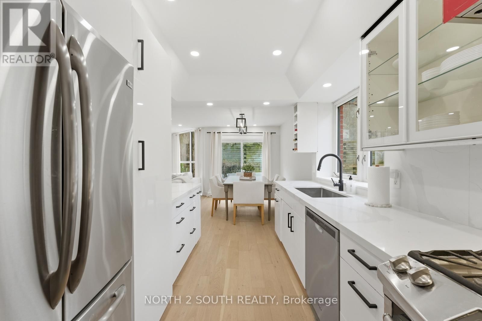 TH 23 - 100 ARBORS LANE Image 18