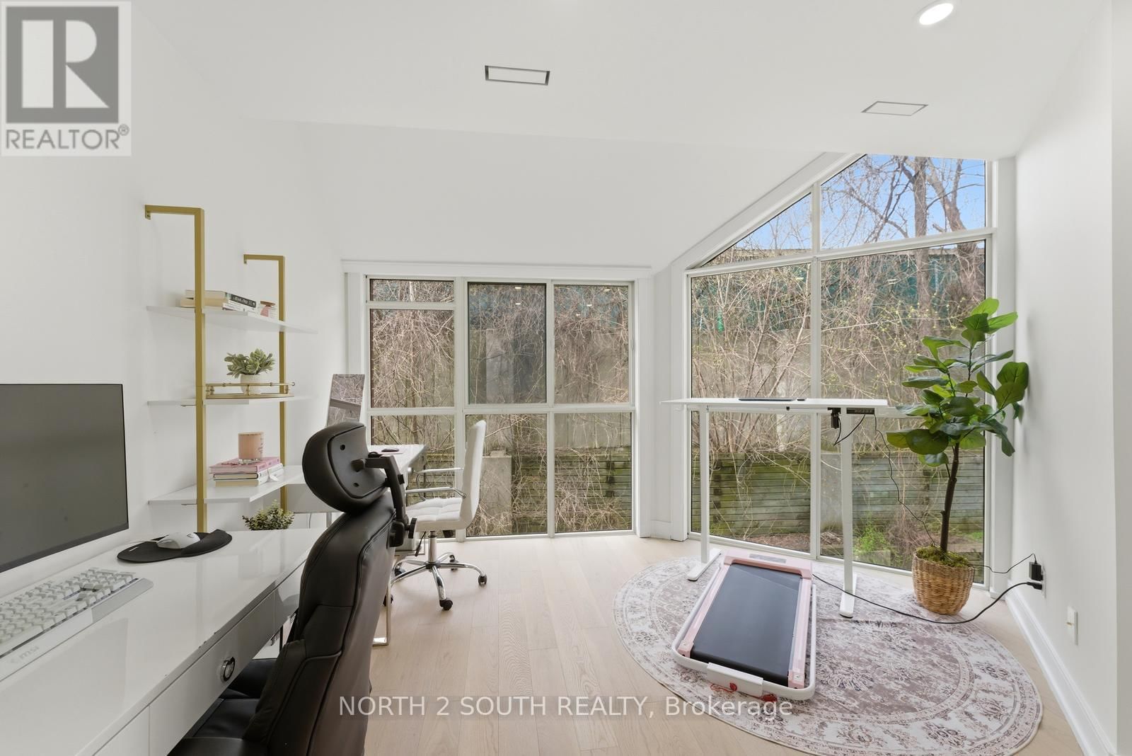 TH 23 - 100 ARBORS LANE Image 30