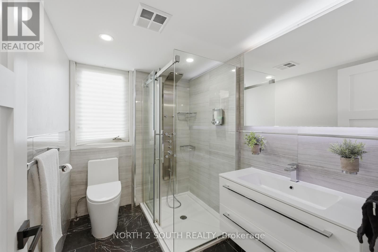 TH 23 - 100 ARBORS LANE Image 31