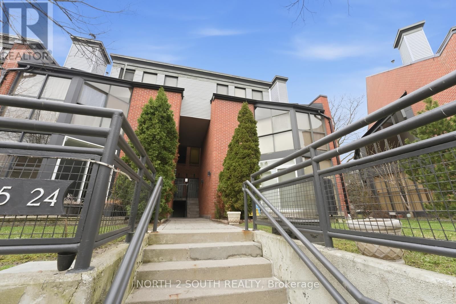 TH 23 - 100 ARBORS LANE Image 4