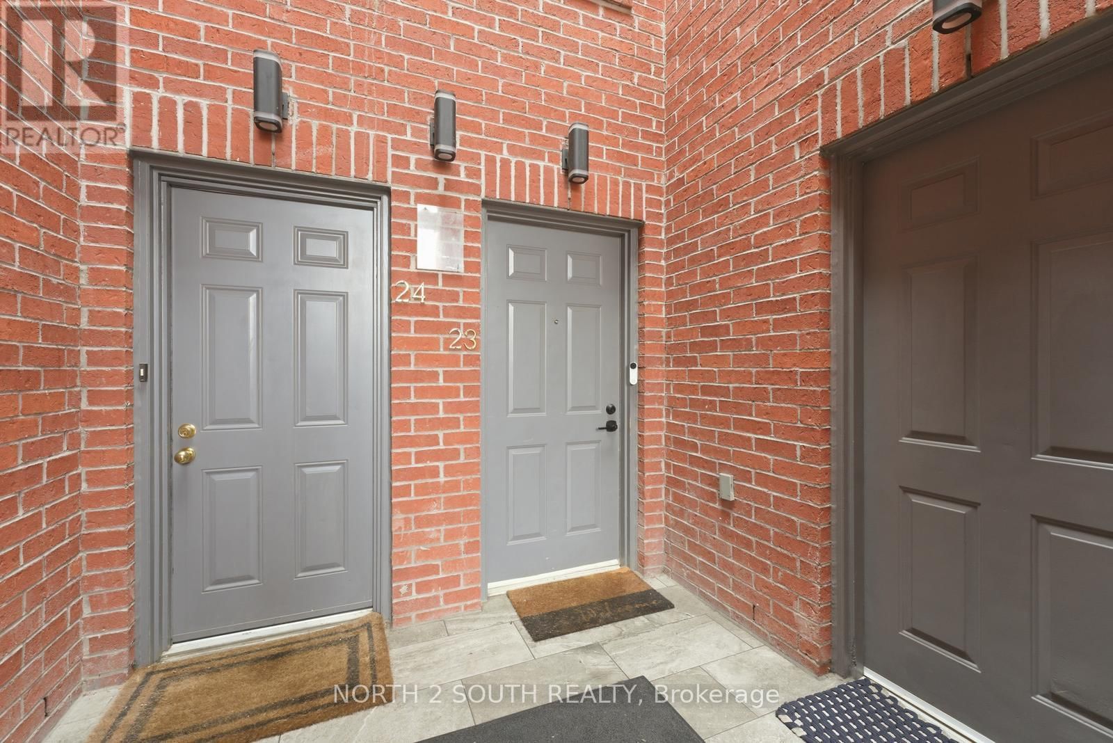 TH 23 - 100 ARBORS LANE Image 7