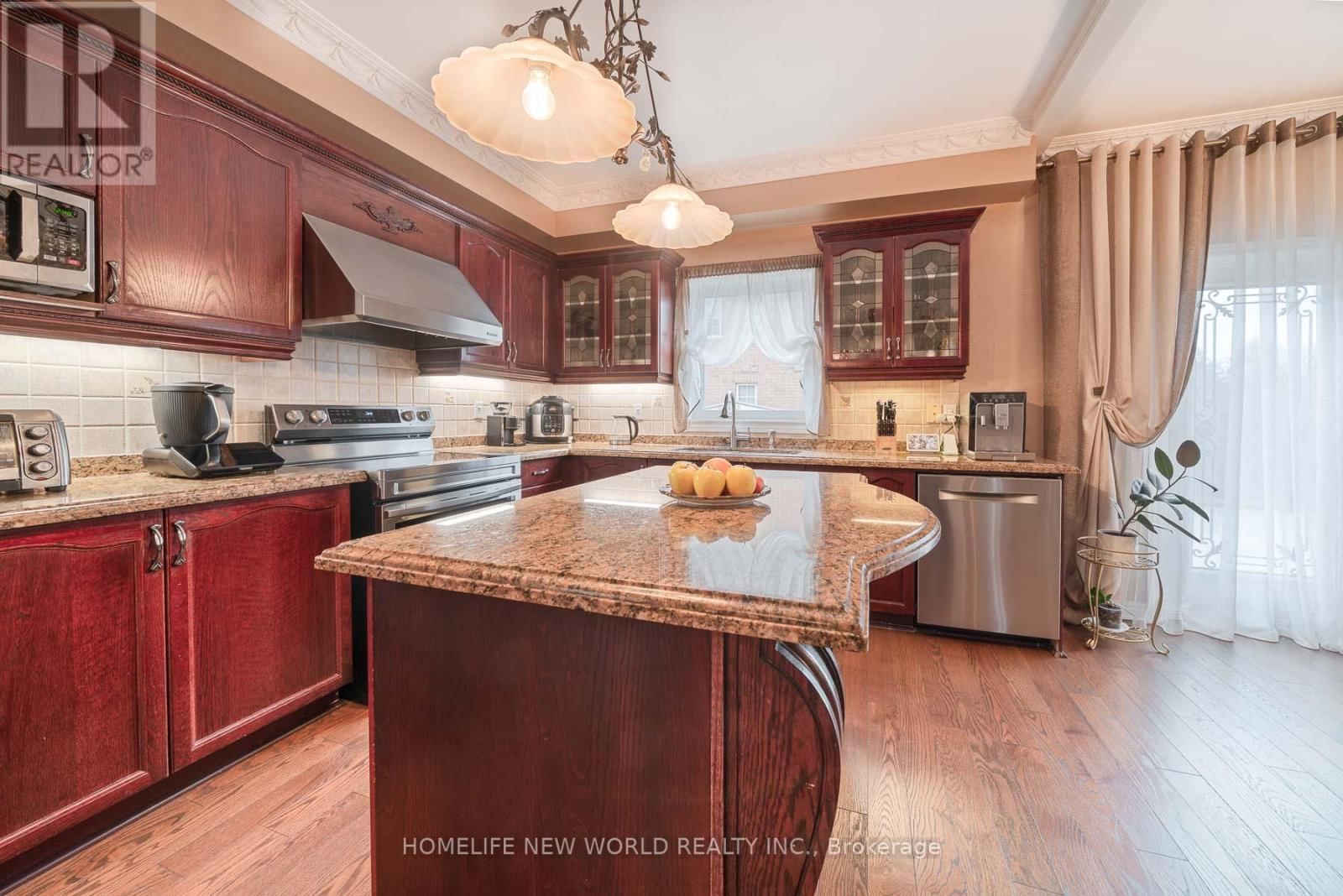 113 SONOMA BOULEVARD Image 15