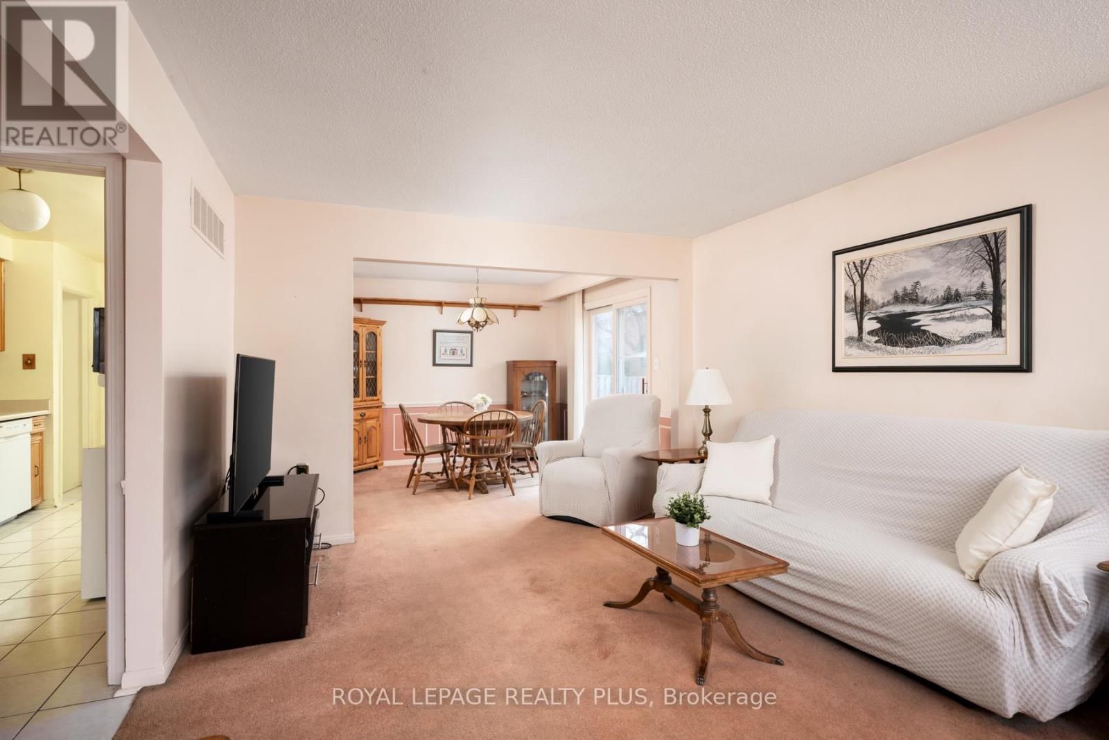 222 CENTRE STREET WEST Image 13