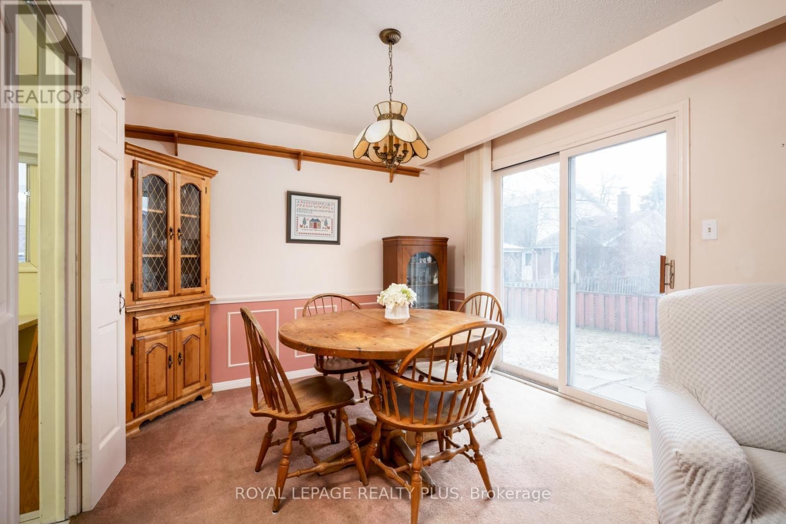 222 CENTRE STREET WEST Image 15