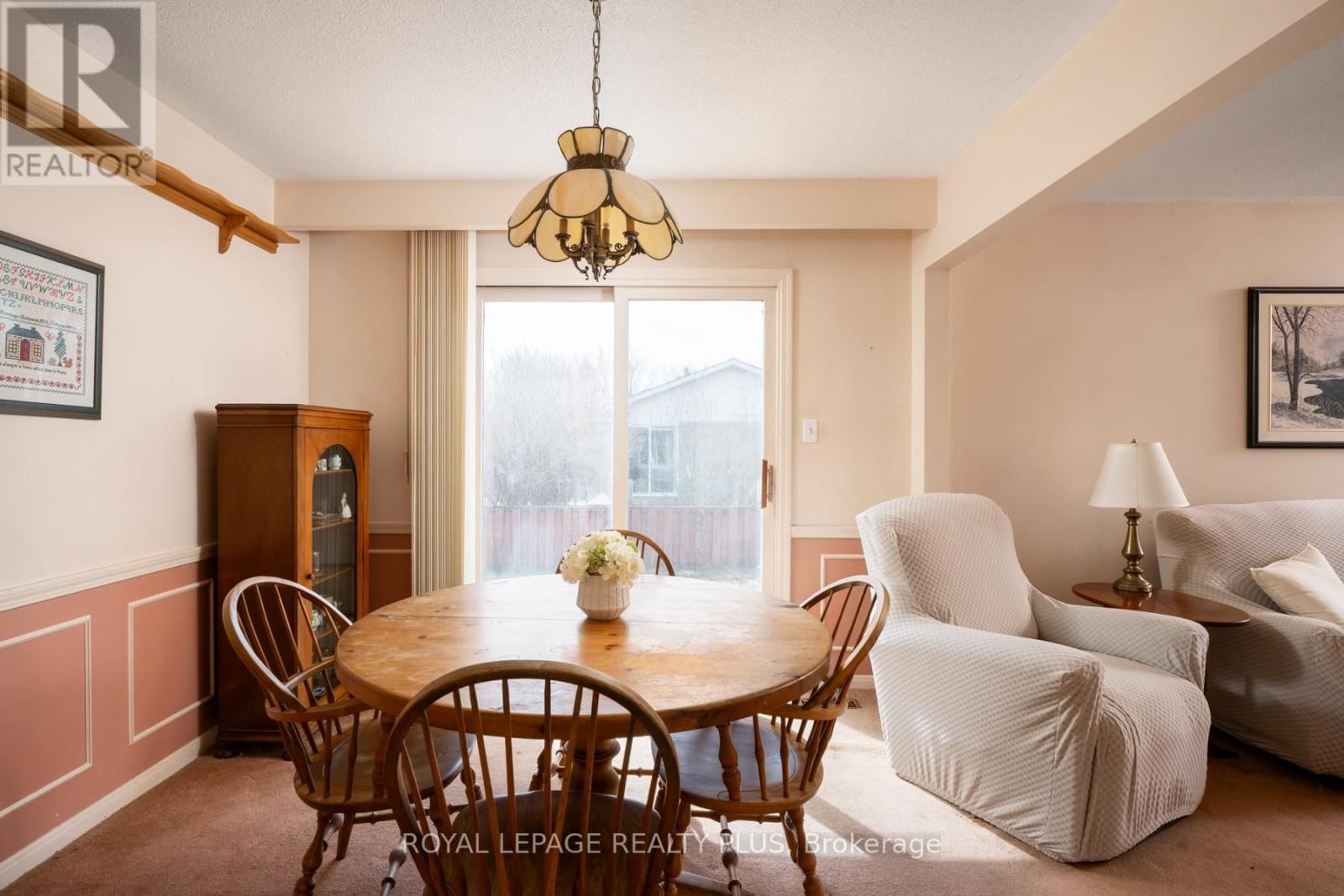 222 CENTRE STREET WEST Image 17