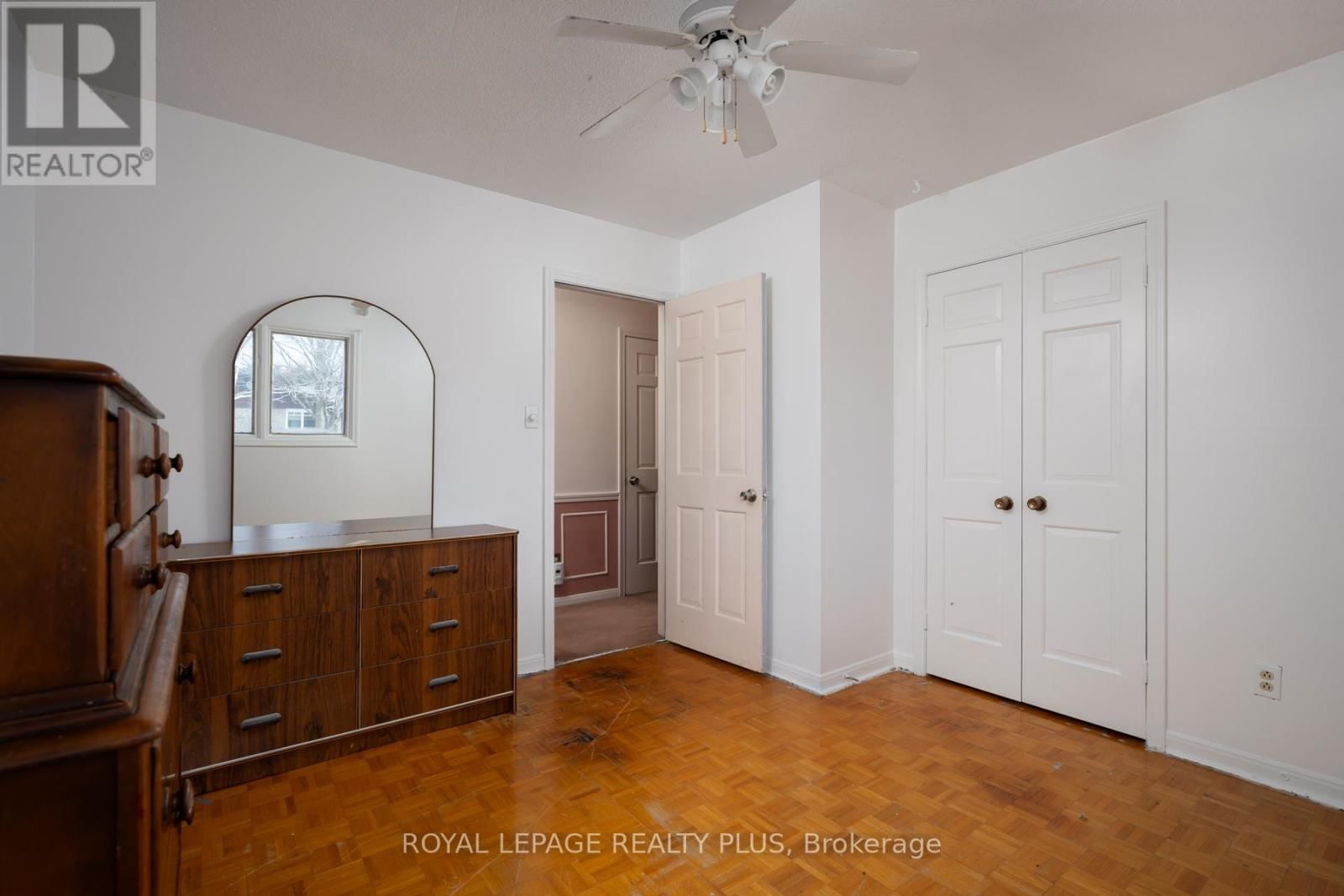 222 CENTRE STREET WEST Image 24