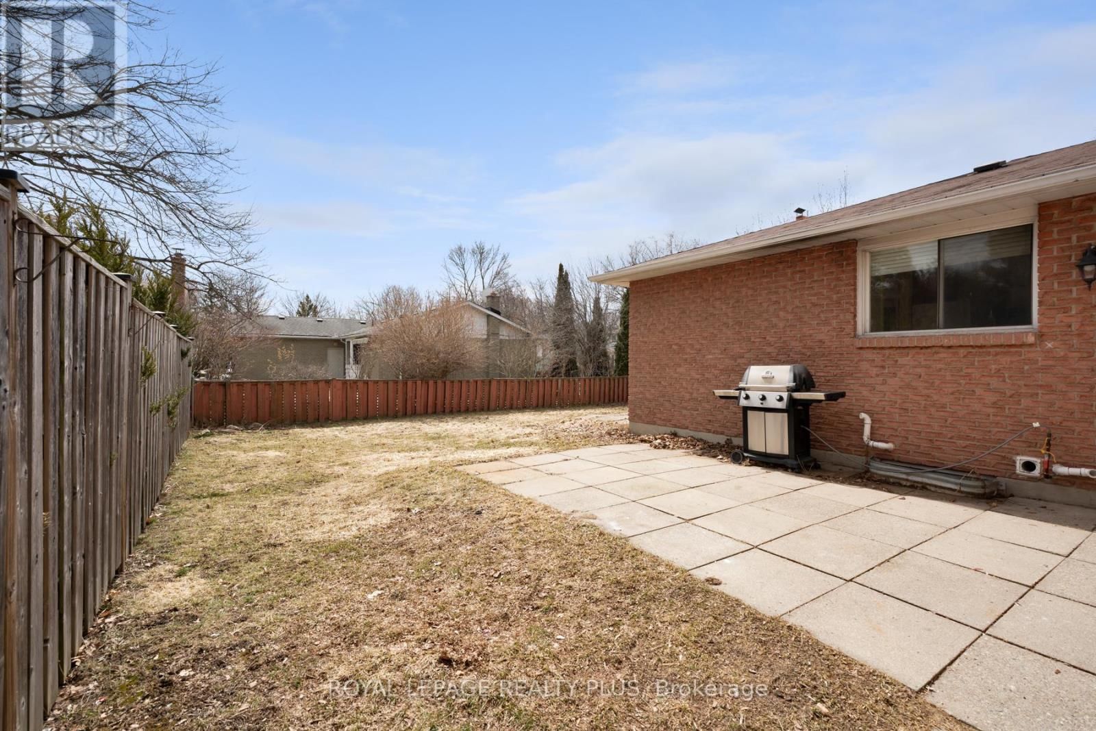 222 CENTRE STREET WEST Image 42