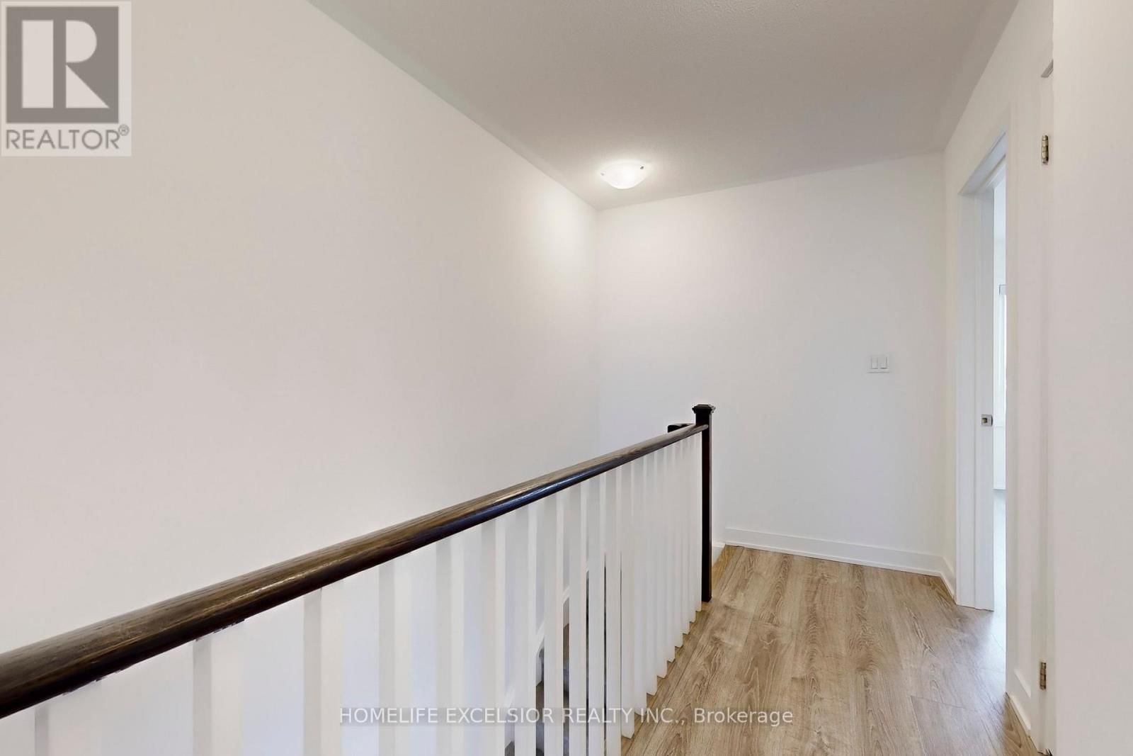 5456 MAIN STREET Image 16