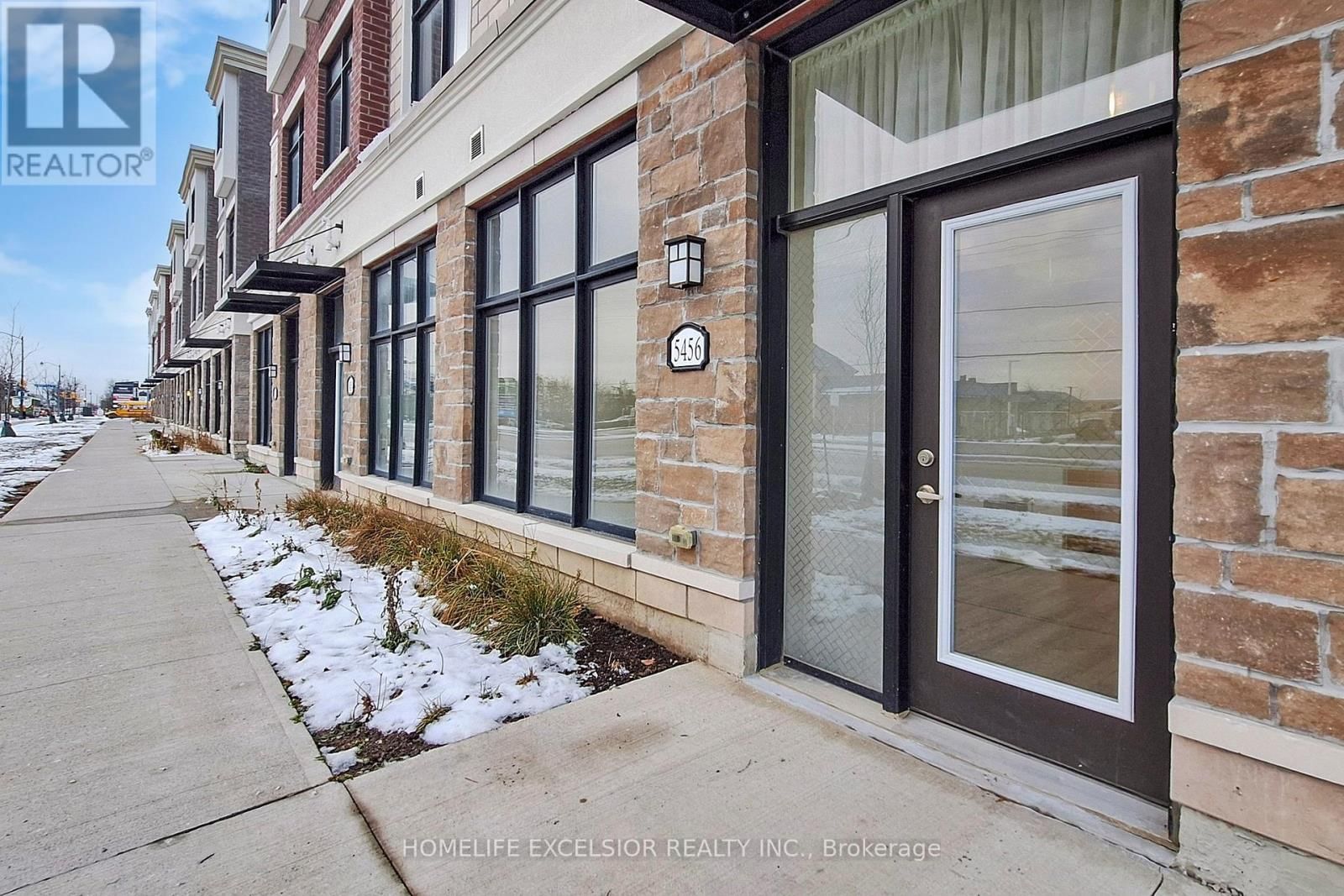 5456 MAIN STREET Image 3