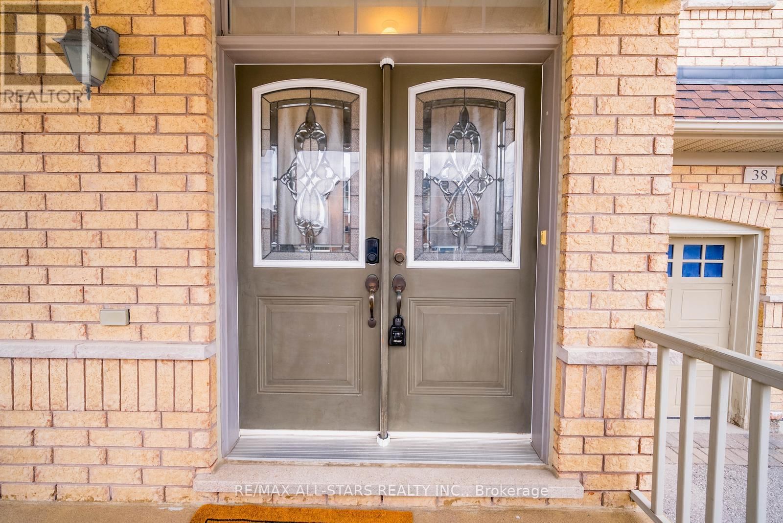 38 SUGARDALE STREET Image 8