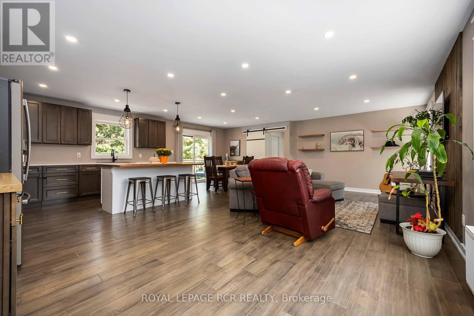 4143 VIVIAN ROAD Image 25