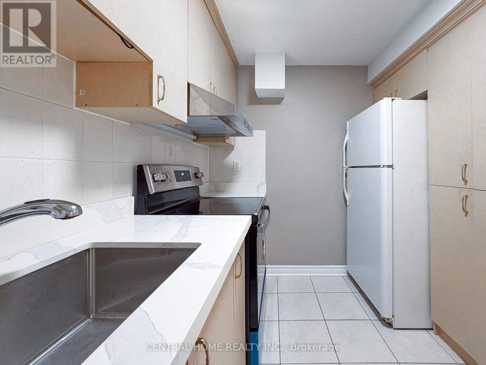 Bsmt - 46 CLIFTON COURT Image 11