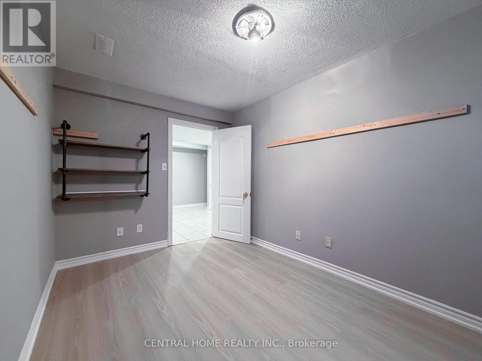 Bsmt - 46 CLIFTON COURT Image 8