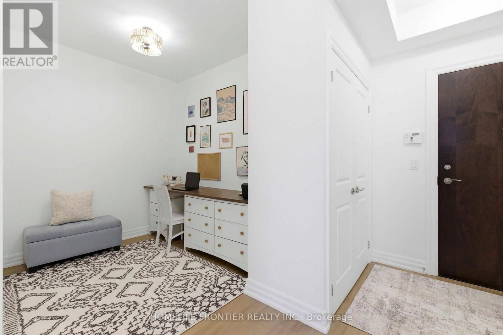 209 - 180 JOHN WEST WAY Image 5