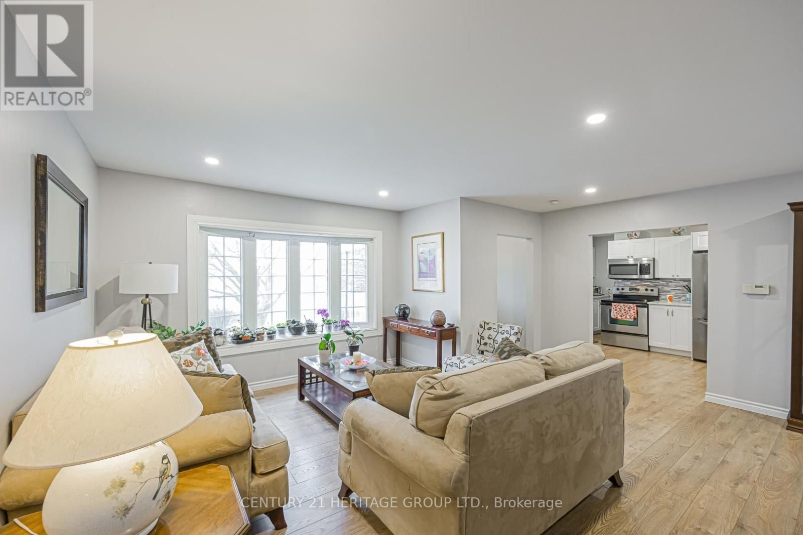 1059 GORHAM STREET Image 14