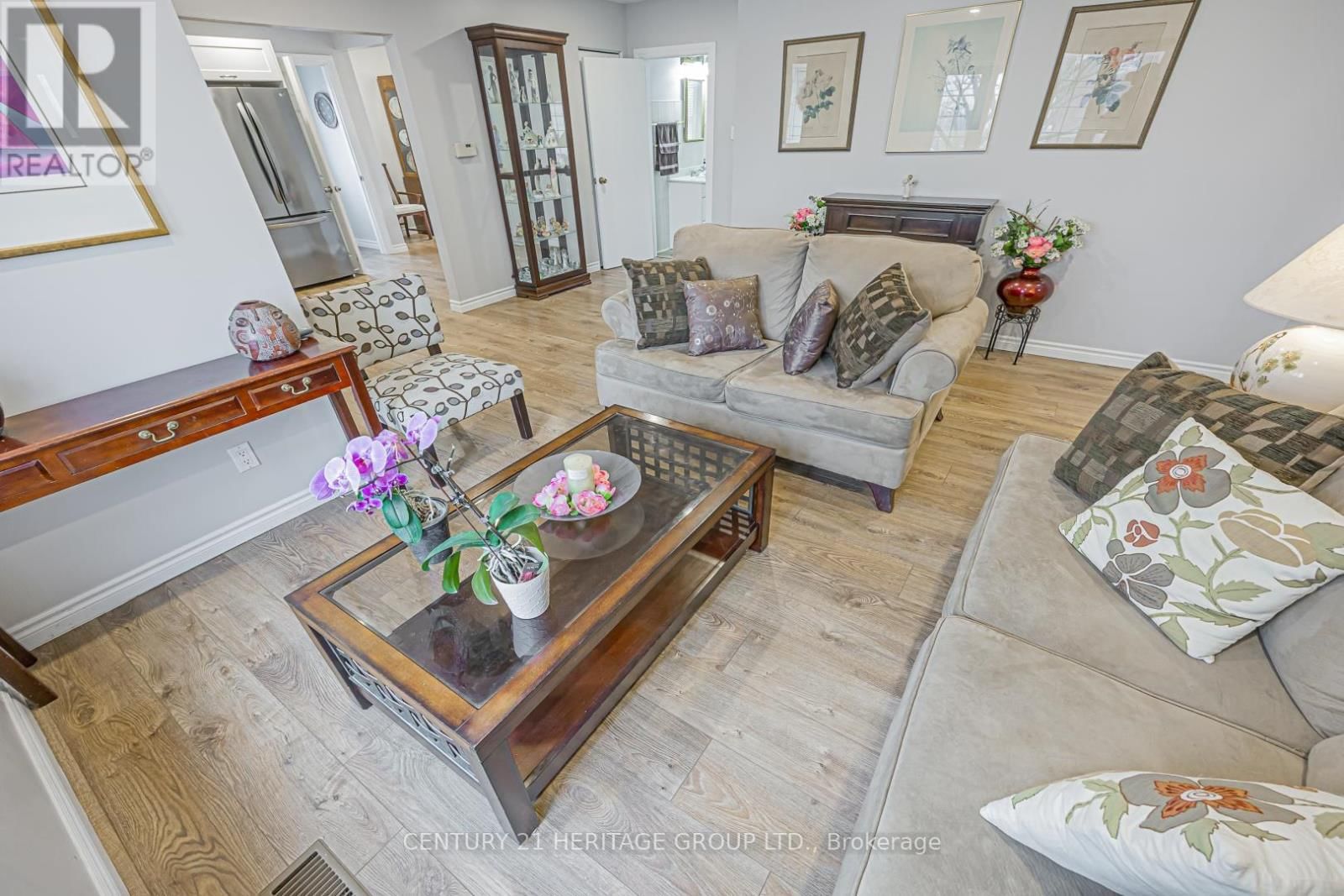 1059 GORHAM STREET Image 16