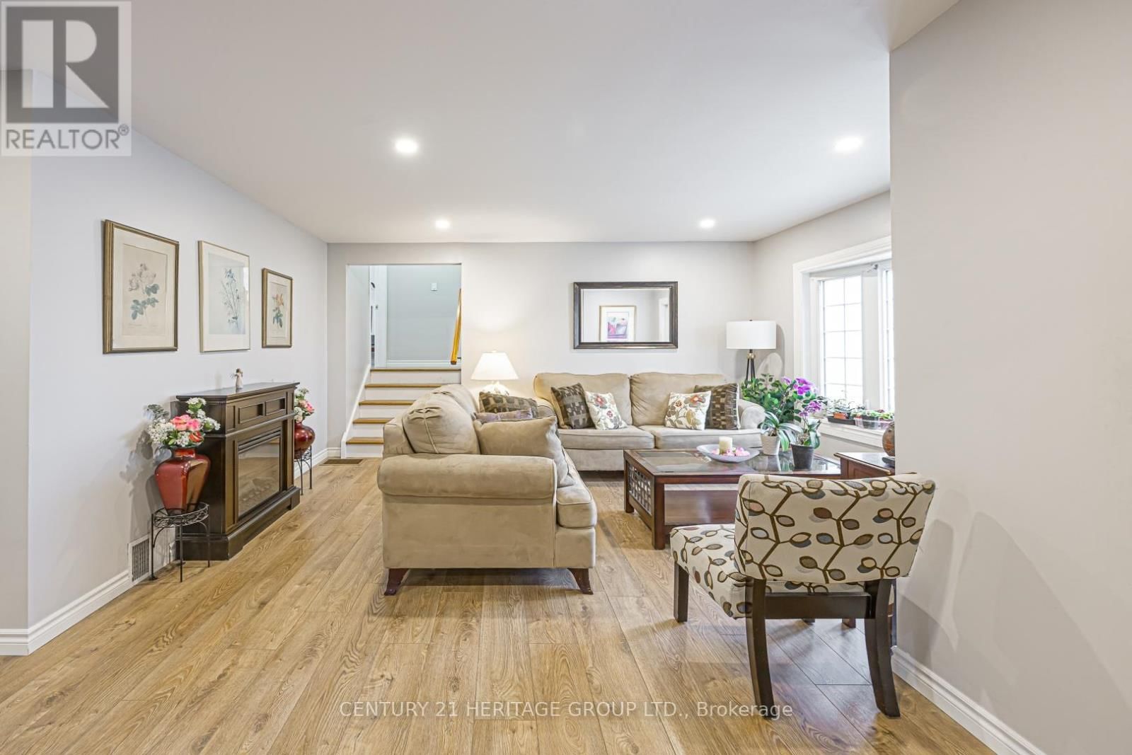 1059 GORHAM STREET Image 17