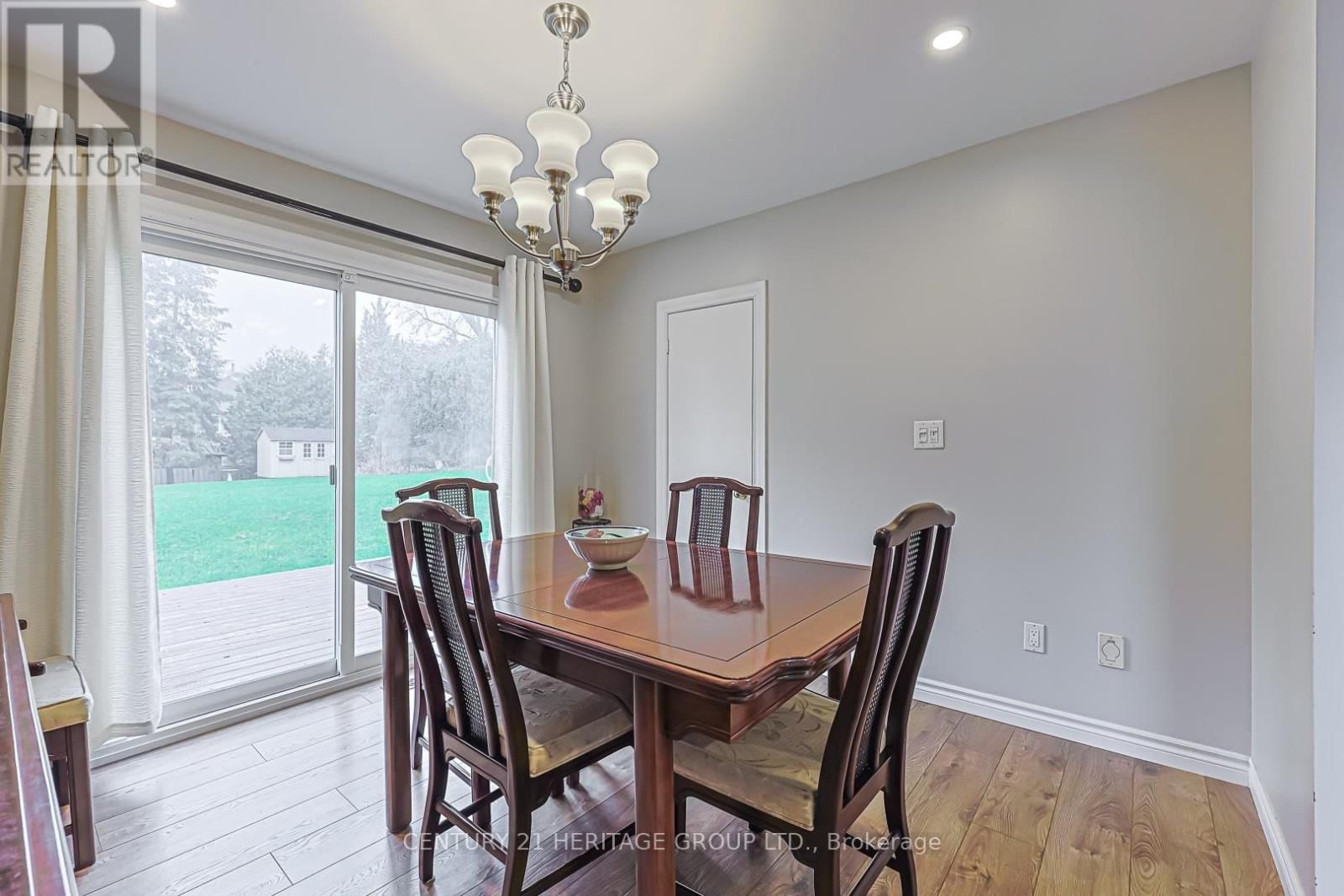 1059 GORHAM STREET Image 25