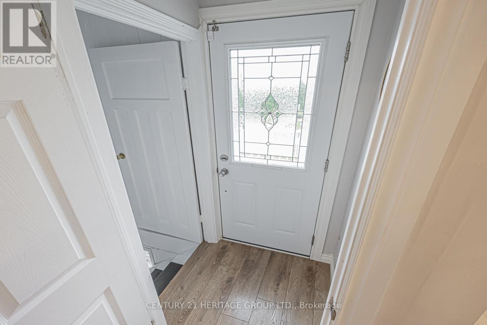 1059 GORHAM STREET Image 35