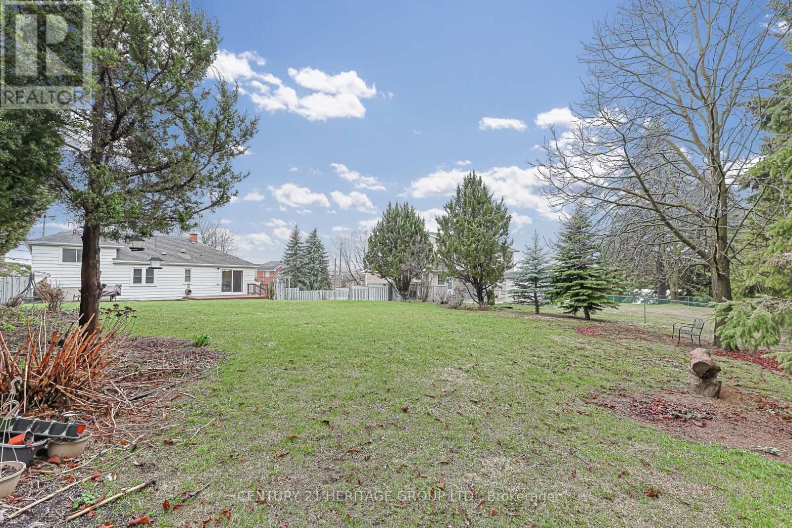 1059 GORHAM STREET Image 45