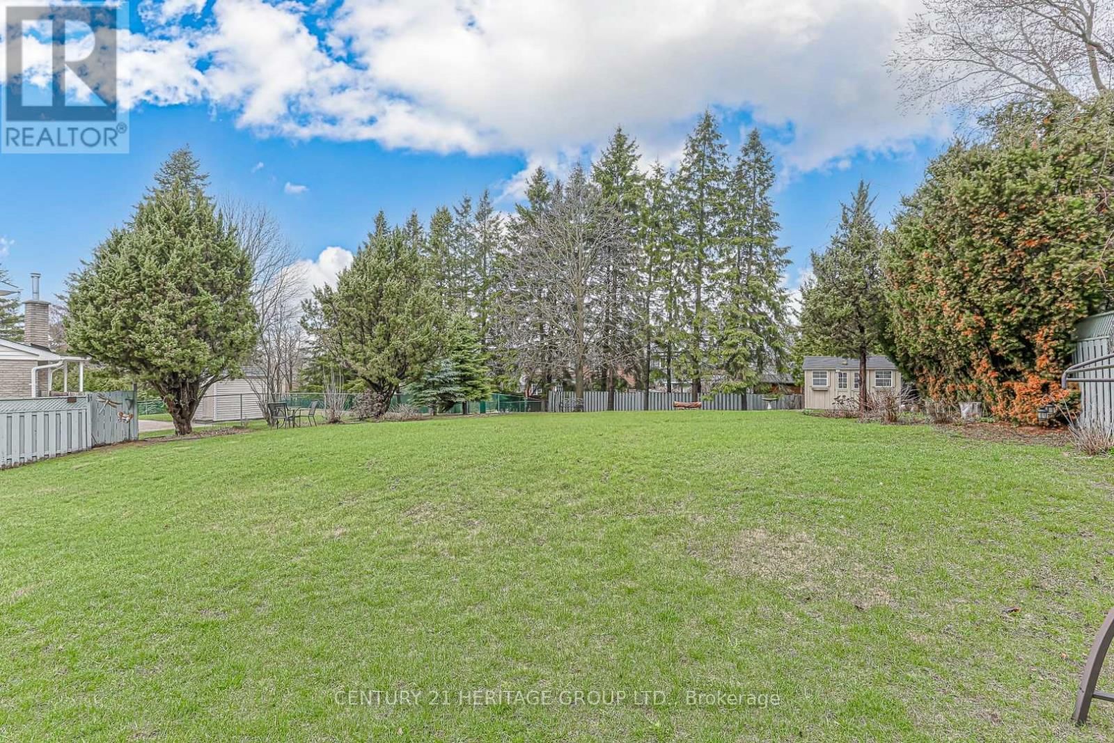 1059 GORHAM STREET Image 47