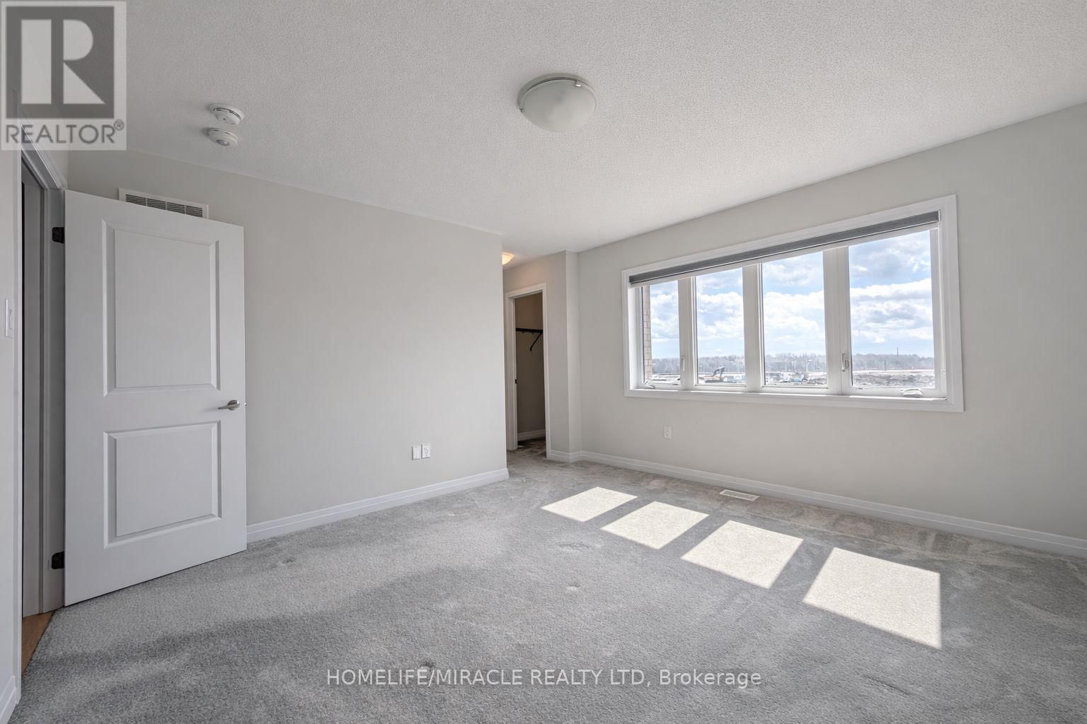 1285 BRODERICK STREET Image 17