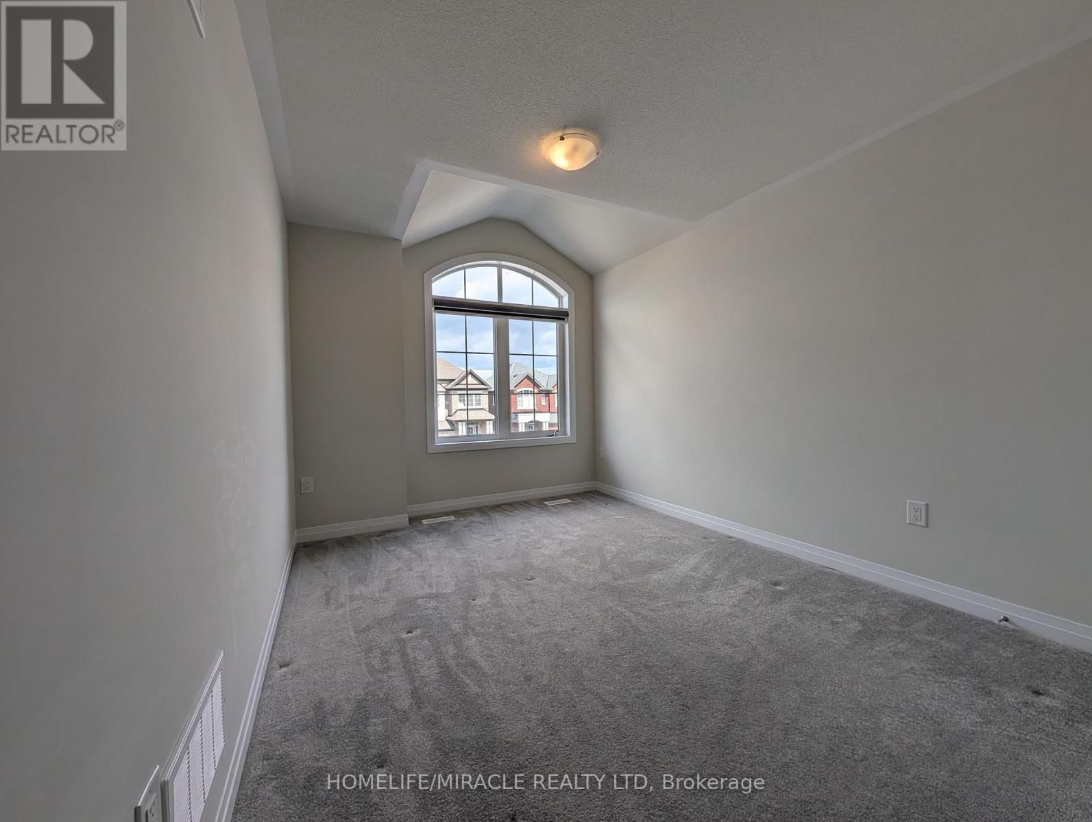 1285 BRODERICK STREET Image 24