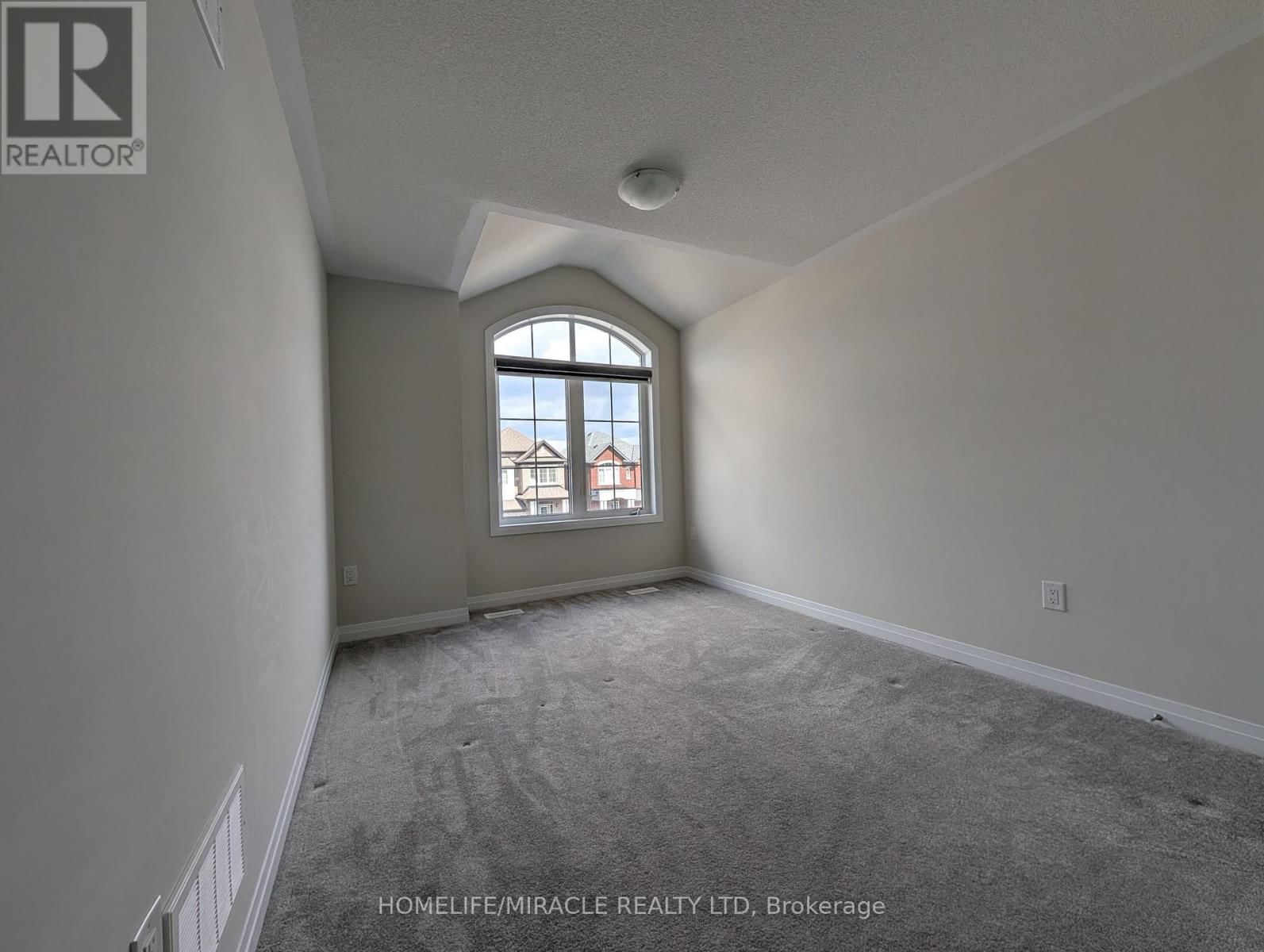 1285 BRODERICK STREET Image 25