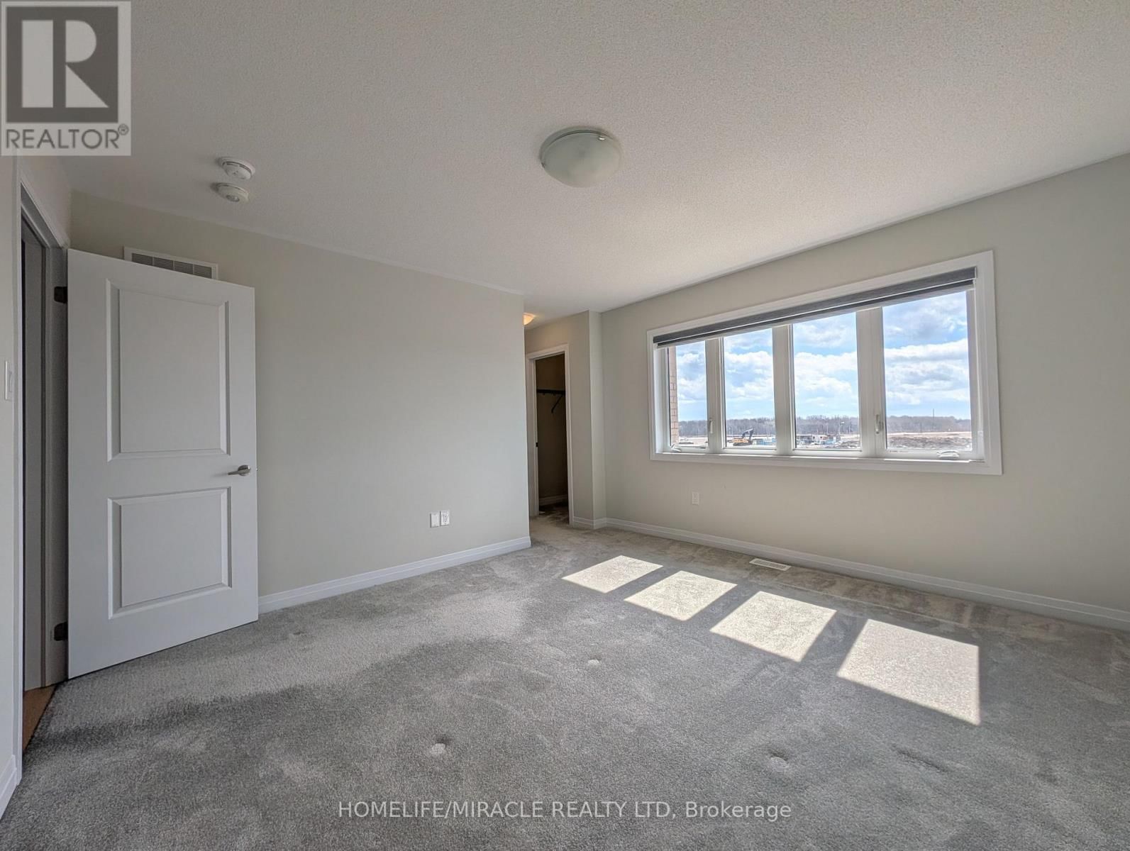 1285 BRODERICK STREET Image 32