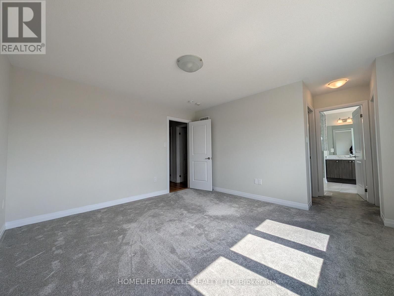 1285 BRODERICK STREET Image 33