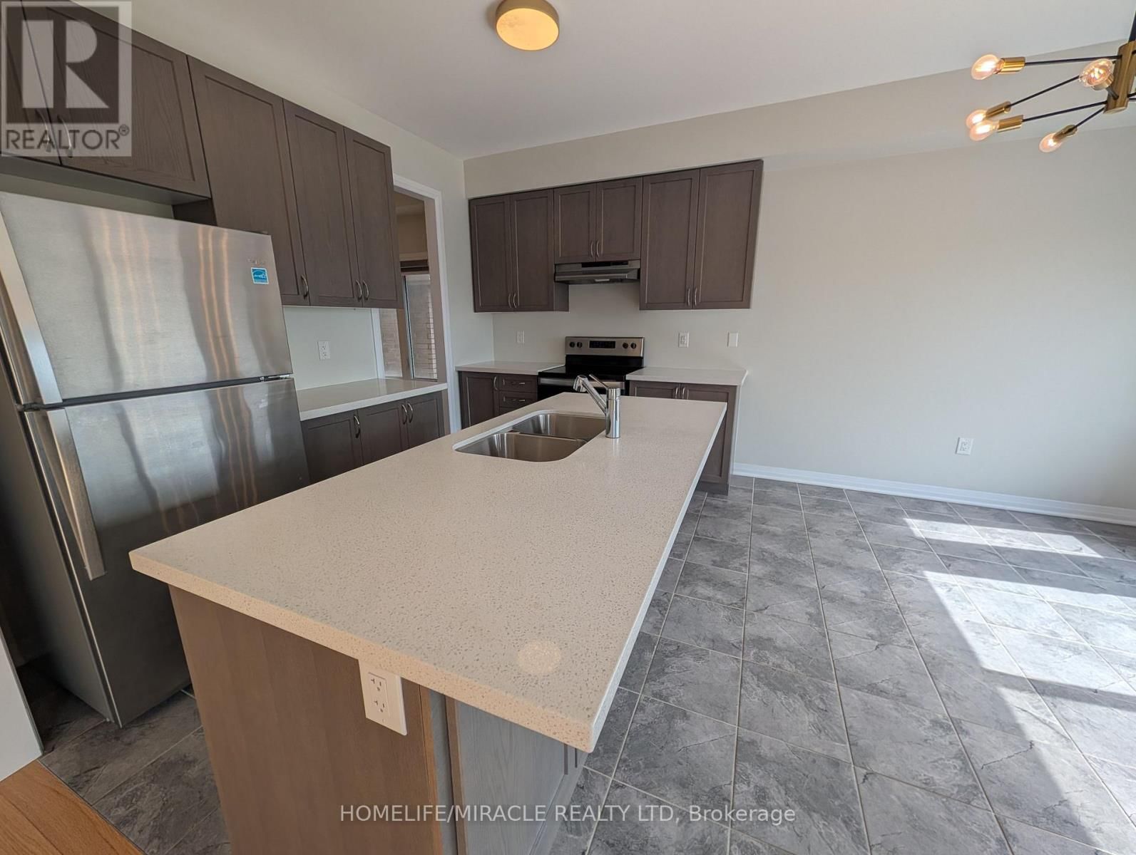 1285 BRODERICK STREET Image 8