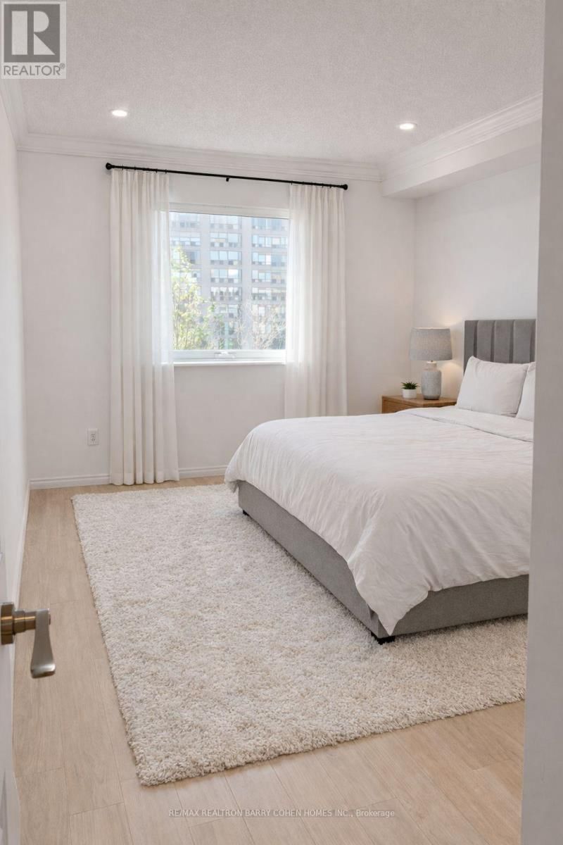 404 - 326 MAJOR MACKENZIE DRIVE EAST Image 24