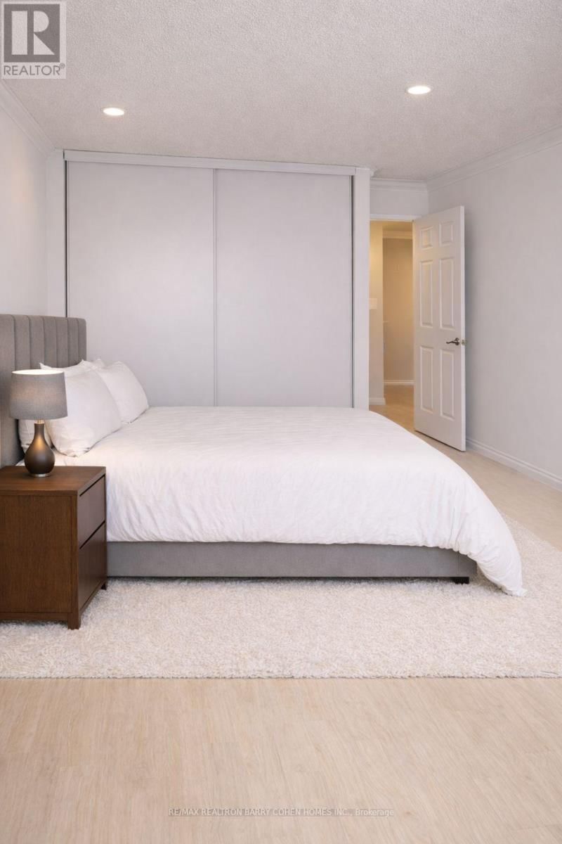 404 - 326 MAJOR MACKENZIE DRIVE EAST Image 26