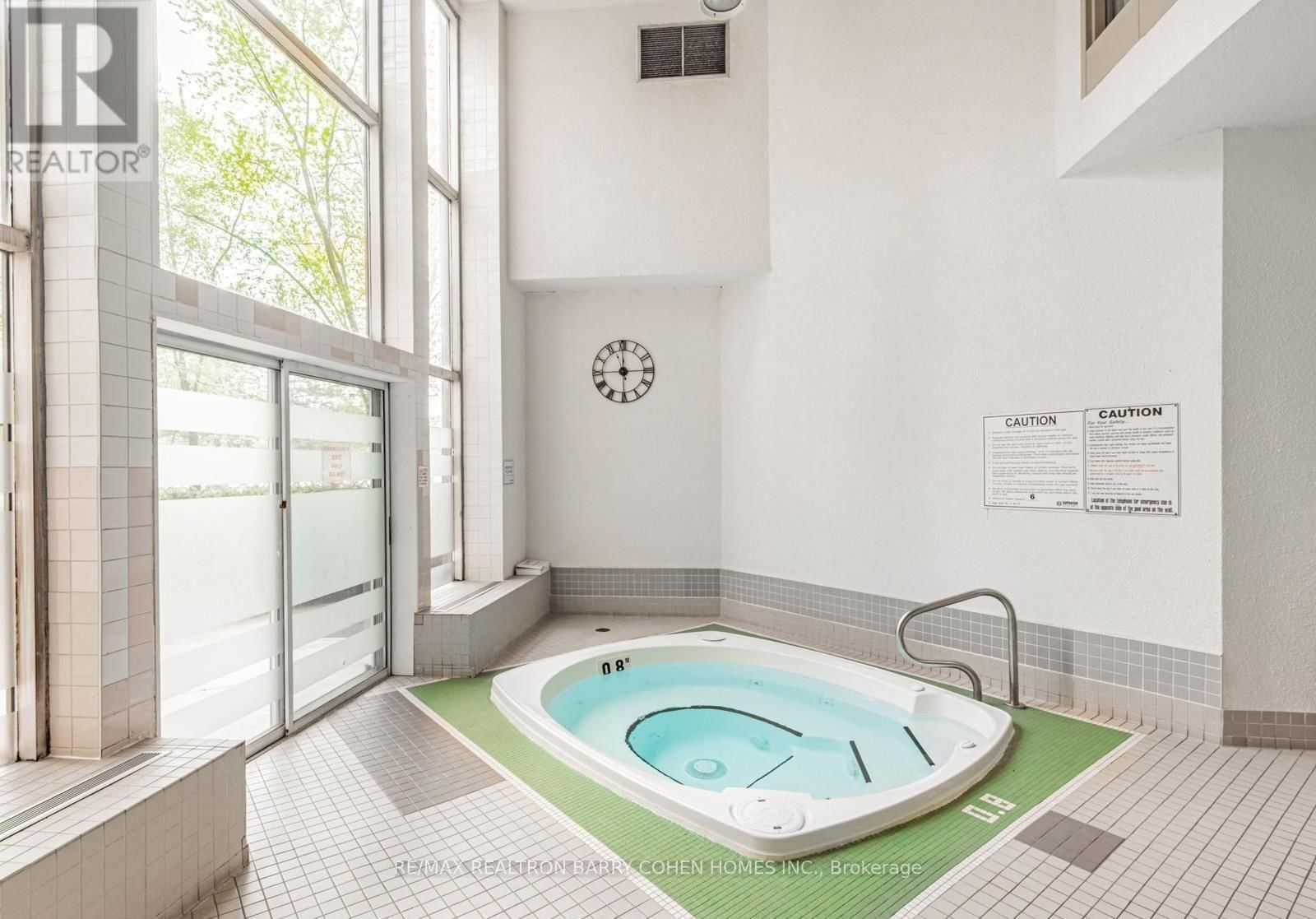 404 - 326 MAJOR MACKENZIE DRIVE EAST Image 8