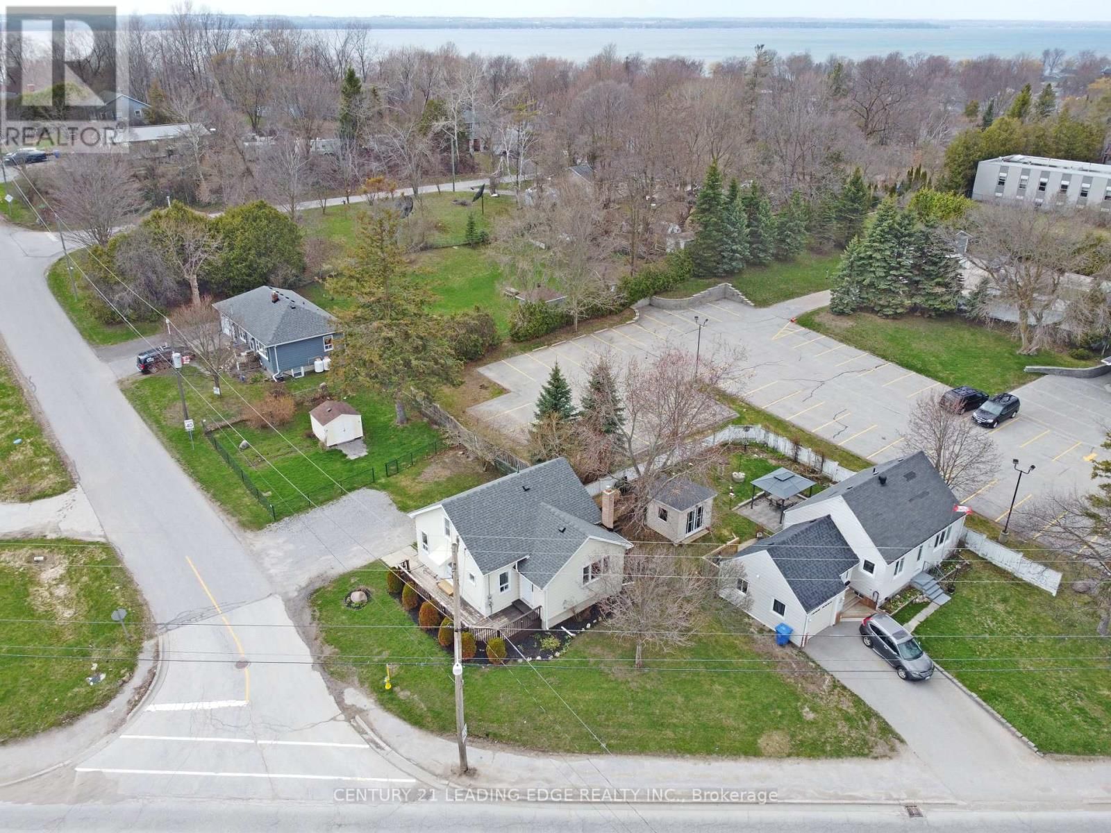 500 THE QUEENSWAY SOUTH Image 1